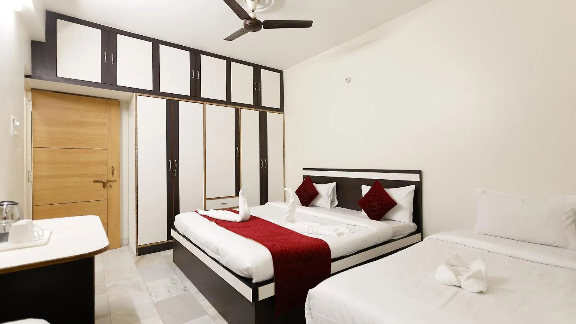 Σπίτι διακοπών Balaji Homestay - Home With Free Wi-Fi And Parking Βαρανάσι